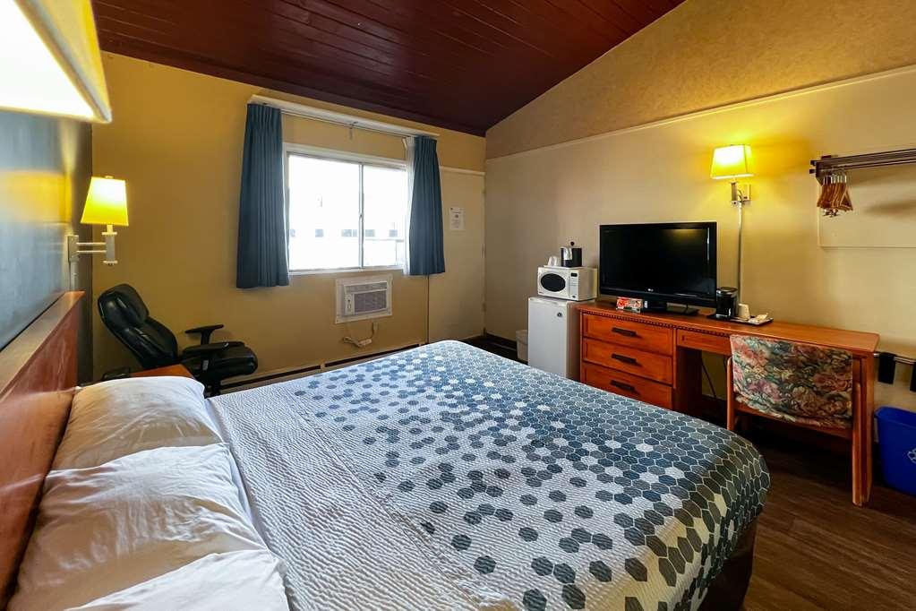 Econo Lodge Motel Village Calgary Room photo